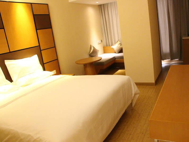 All Season Kunming Zhengyifang Pedestrian Street Hotel Εξωτερικό φωτογραφία
